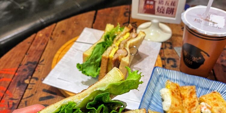 慶三號-台北延平店｜主打炭烤吐司的復古台美風格早餐店｜西門特色美食推薦