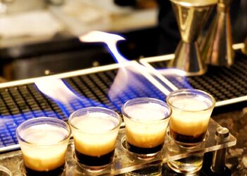 來吧台北日式餐酒館 菜單&評價｜信義調酒居然只要1000元就能「無限暢飲」!?🍻｜信義區特色美食推薦