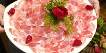 喜園火鍋 菜單&評價｜幾歲就送幾隻蝦｜新莊區美食推薦