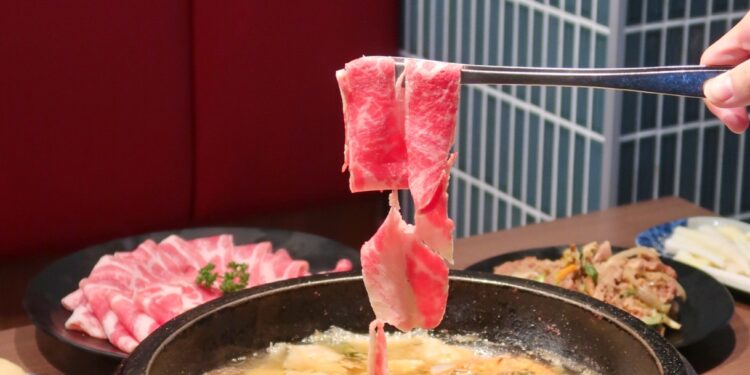 雅香石頭火鍋 菜單&評價｜西門超夯老字號有火鍋超美分店｜大安區特色美食推薦