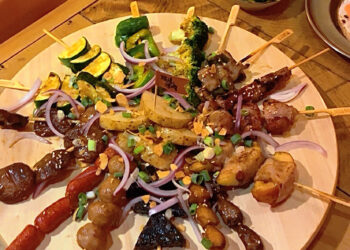 路邊烤肉wildbbq 淡水滬尾 菜單&評價｜淡水銅板價串燒店｜淡水區特色美食推薦