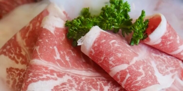 浮誇肉蛋糕!牛舌/松阪豬免費送!｜問鼎 ‧ 皇上吉祥｜大安區特色美食推薦