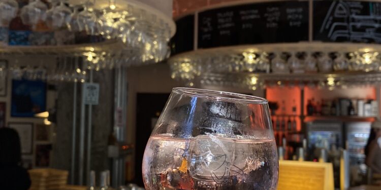 小莫商行 菜單&評價｜台北半開放式街角絕美歐式咖啡廳｜信義區特色美食推薦